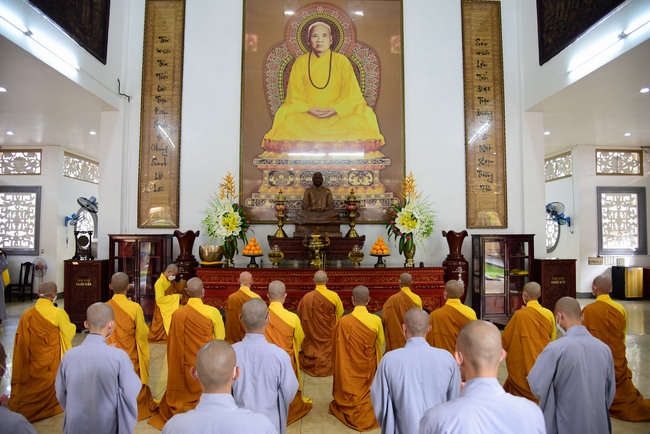 Lễ truyền giới Sa di Phương Trượng